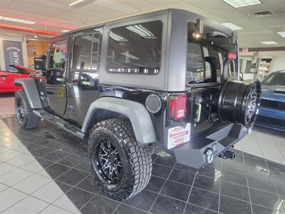 2013 Jeep Wrangler Unlimited Sahara 4X4 4DR SUV - Photo 6 - Hamilton, OH 45015