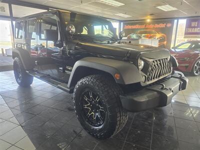 2013 Jeep Wrangler Unlimited Sahara 4X4 4DR SUV - Photo 3 - Hamilton, OH 45015