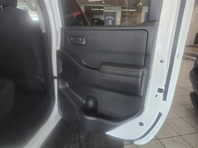 2022 Nissan Frontier S 4DR CREW PICKUP - Photo 15 - Hamilton, OH 45015