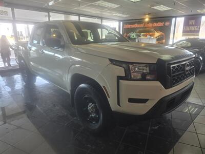 2022 Nissan Frontier S 4DR CREW PICKUP - Photo 3 - Hamilton, OH 45015