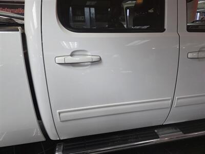 2014 Chevrolet Silverado 2500 LTZ CREW CAB 4X4/Z71/V8/DIESEL   - Photo 40 - Hamilton, OH 45015