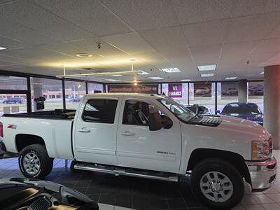 2014 Chevrolet Silverado 2500 LTZ CREW CAB 4X4/Z71/V8/DIESEL   - Photo 6 - Hamilton, OH 45015