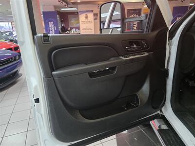 2014 Chevrolet Silverado 2500 LTZ CREW CAB 4X4/Z71/V8/DIESEL   - Photo 31 - Hamilton, OH 45015