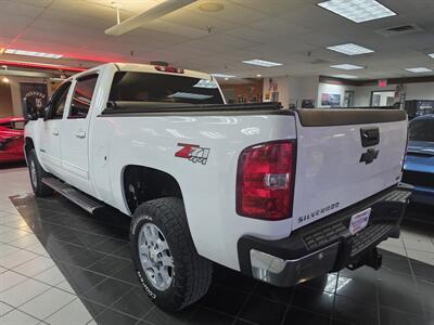 2014 Chevrolet Silverado 2500 LTZ CREW CAB 4X4/Z71/V8/DIESEL   - Photo 8 - Hamilton, OH 45015