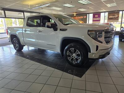 2025 GMC Sierra 1500 SLT CREW CAB4X4/V8   - Photo 5 - Hamilton, OH 45015