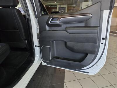 2025 GMC Sierra 1500 SLT CREW CAB4X4/V8   - Photo 17 - Hamilton, OH 45015