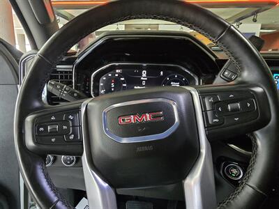 2025 GMC Sierra 1500 SLT CREW CAB4X4/V8   - Photo 28 - Hamilton, OH 45015