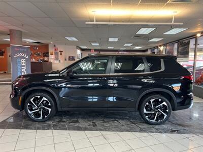 2024 Mitsubishi Outlander SE   - Photo 2 - Hamilton, OH 45015