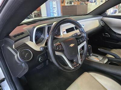 2015 Chevrolet Camaro SS 2DR CONVERTIBLE/V8   - Photo 14 - Hamilton, OH 45015