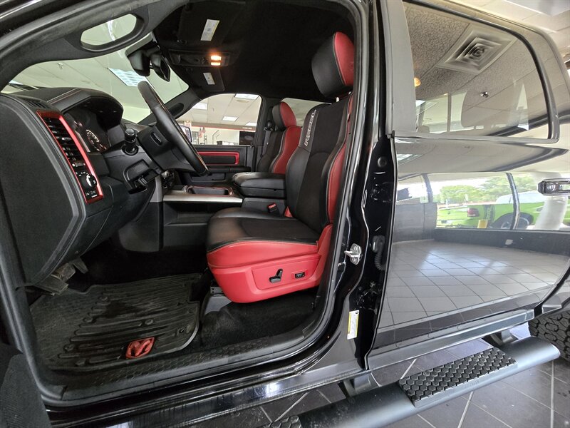 2016 RAM 1500 Rebel 4DR CREW CAB 4X4/HEMI - Photo 10 - Hamilton, OH 45015