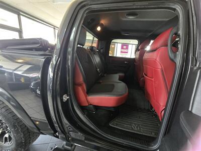 2016 RAM 1500 Rebel 4DR CREW CAB 4X4/HEMI - Photo 17 - Hamilton, OH 45015