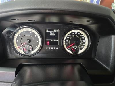 2018 RAM 1500 Express   - Photo 24 - Hamilton, OH 45015