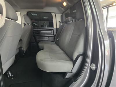 2018 RAM 1500 Express   - Photo 11 - Hamilton, OH 45015