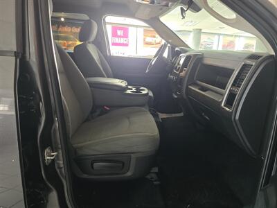 2018 RAM 1500 Express   - Photo 14 - Hamilton, OH 45015