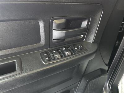 2018 RAM 1500 Express   - Photo 17 - Hamilton, OH 45015