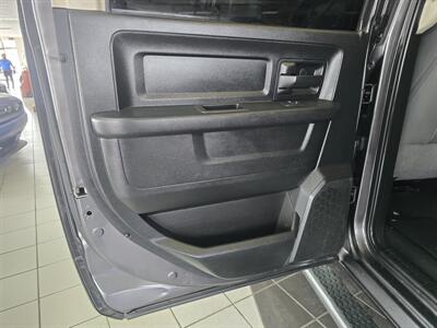 2018 RAM 1500 Express   - Photo 10 - Hamilton, OH 45015