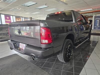 2018 RAM 1500 Express   - Photo 4 - Hamilton, OH 45015
