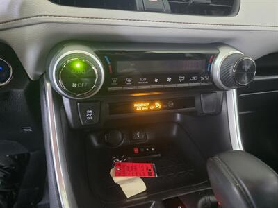 2020 Toyota RAV4 Hybrid XLE 4DR SUV AWD - Photo 23 - Hamilton, OH 45015