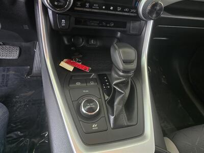 2020 Toyota RAV4 Hybrid XLE 4DR SUV AWD - Photo 21 - Hamilton, OH 45015
