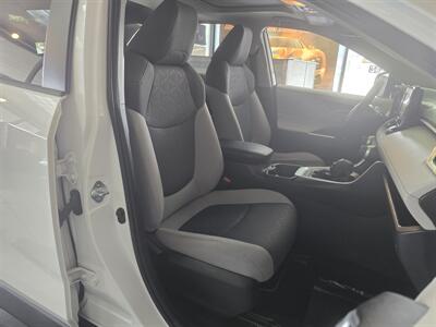 2020 Toyota RAV4 Hybrid XLE 4DR SUV AWD - Photo 14 - Hamilton, OH 45015
