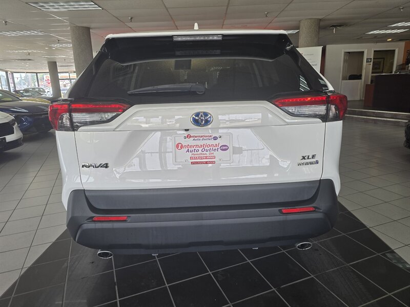 2020 Toyota RAV4 Hybrid XLE 4DR SUV AWD - Photo 5 - Hamilton, OH 45015