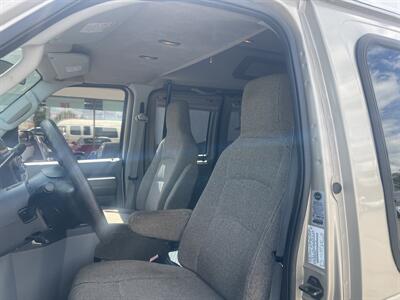 2011 Ford E-250 3DR EXTENDED CARGO VAN/HANDICAP   - Photo 8 - Hamilton, OH 45015