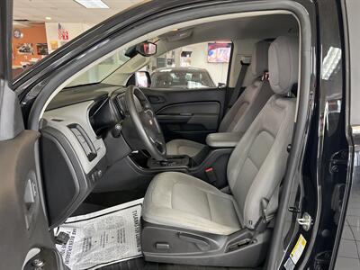 2017 Chevrolet Colorado Work Truck CREW CAB   - Photo 8 - Hamilton, OH 45015