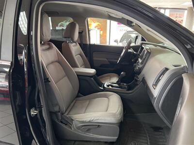 2017 Chevrolet Colorado Work Truck CREW CAB   - Photo 23 - Hamilton, OH 45015