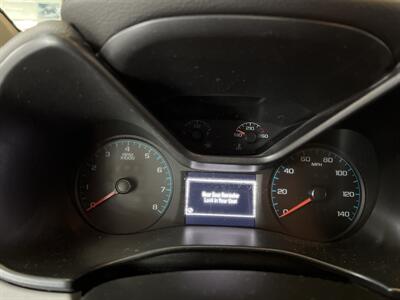 2017 Chevrolet Colorado Work Truck CREW CAB   - Photo 11 - Hamilton, OH 45015
