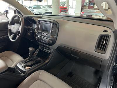 2017 Chevrolet Colorado Work Truck CREW CAB   - Photo 25 - Hamilton, OH 45015