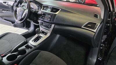 2015 Nissan Sentra S 4DR SEDAN - Photo 23 - Hamilton, OH 45015
