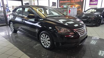 2015 Nissan Sentra S 4DR SEDAN - Photo 4 - Hamilton, OH 45015