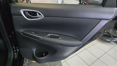 2015 Nissan Sentra S 4DR SEDAN - Photo 20 - Hamilton, OH 45015