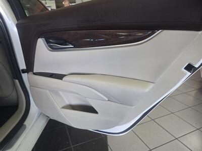 2014 Cadillac XTS Luxury Collection 4DR SEDAN AWD - Photo 15 - Hamilton, OH 45015