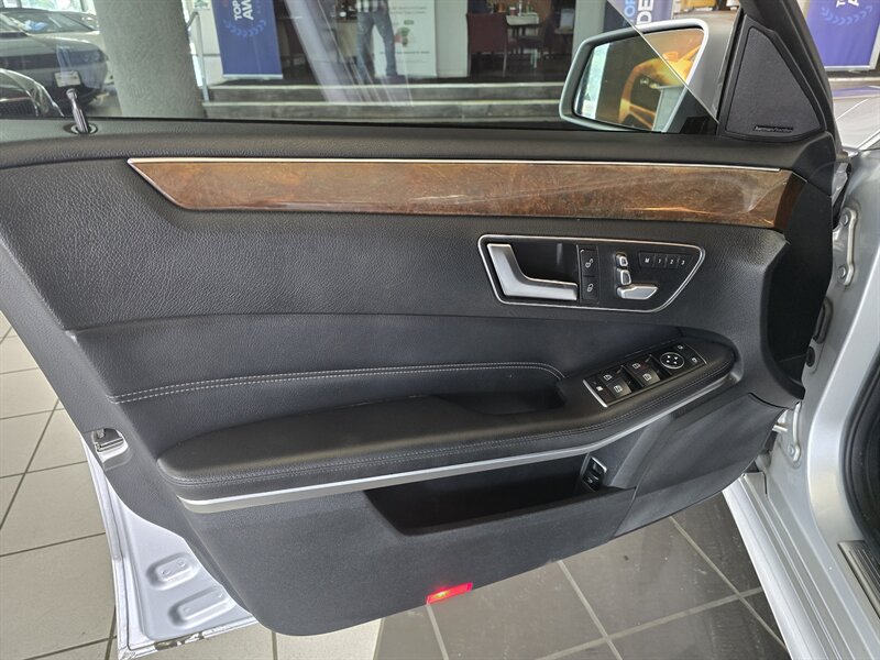 2014 Mercedes-Benz E 350 Sport 4MATIC 4DR SEDAN AWD - Photo 8 - Hamilton, OH 45015