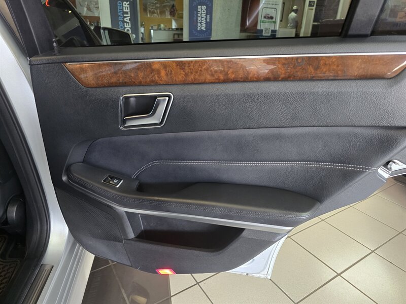 2014 Mercedes-Benz E 350 Sport 4MATIC 4DR SEDAN AWD - Photo 16 - Hamilton, OH 45015