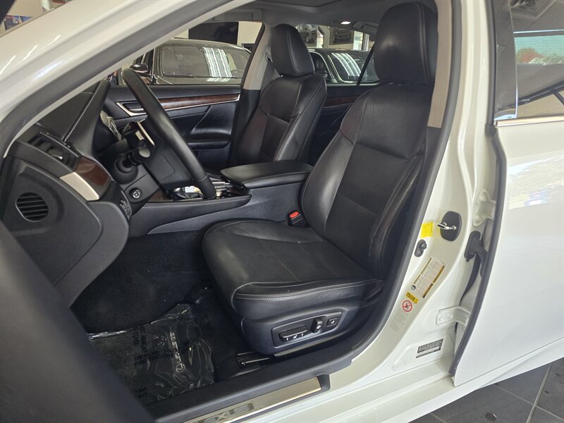 2015 Lexus GS Base 4DR SEDAN - Photo 9 - Hamilton, OH 45015