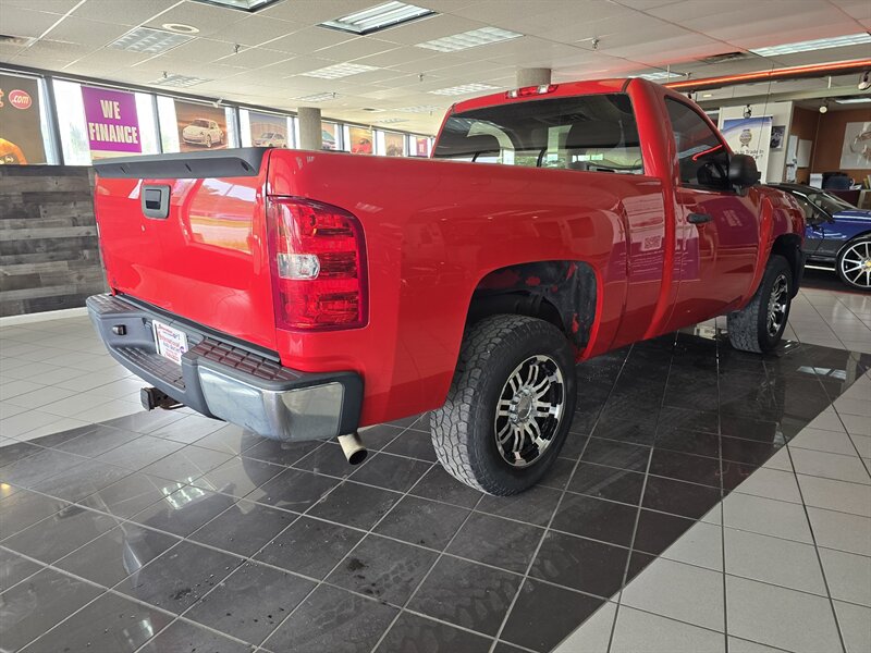 2013 Chevrolet Silverado 1500 Work Truck 2DR REGULAR CAB - Photo 4 - Hamilton, OH 45015