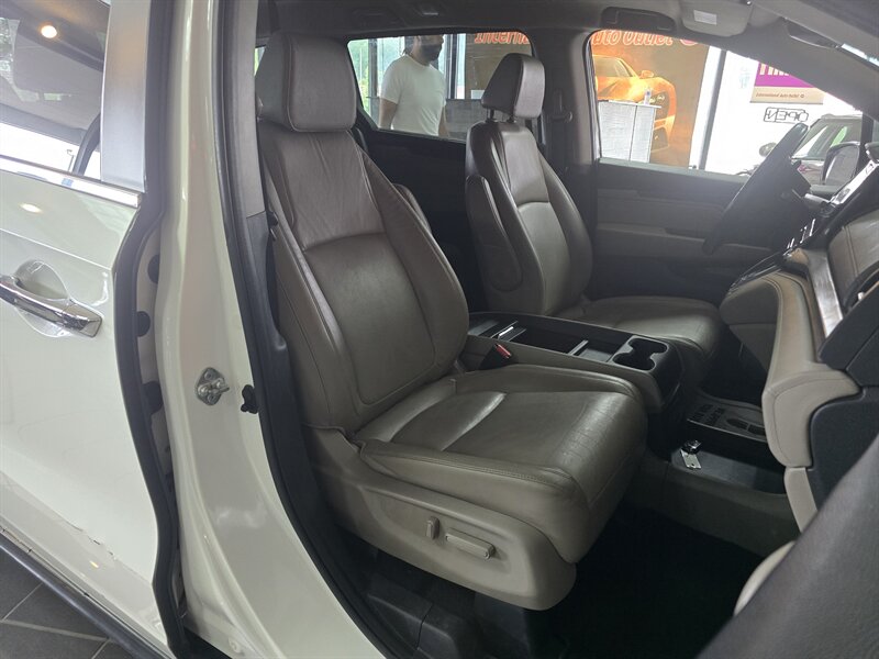 2018 Honda Odyssey EX-L 4DR MINI-VAN - Photo 16 - Hamilton, OH 45015