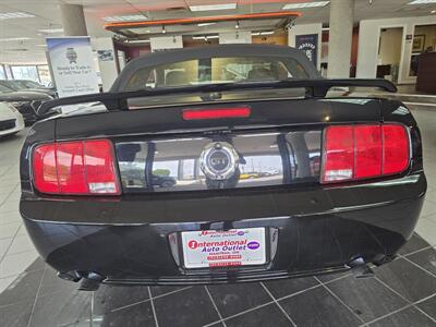 2009 Ford Mustang GT Deluxe 2DR CONVERTIBLE   - Photo 11 - Hamilton, OH 45015