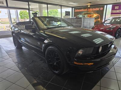 2009 Ford Mustang GT Deluxe 2DR CONVERTIBLE   - Photo 7 - Hamilton, OH 45015