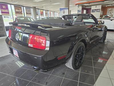 2009 Ford Mustang GT Deluxe 2DR CONVERTIBLE   - Photo 4 - Hamilton, OH 45015
