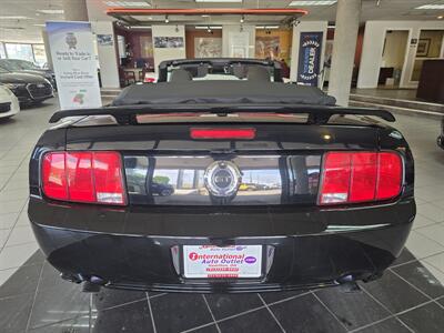 2009 Ford Mustang GT Deluxe 2DR CONVERTIBLE   - Photo 5 - Hamilton, OH 45015