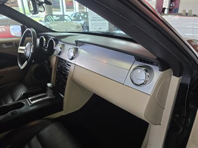 2009 Ford Mustang GT Deluxe 2DR CONVERTIBLE   - Photo 21 - Hamilton, OH 45015