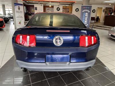 2011 Ford Mustang V6 Premium 2DR COUPE   - Photo 7 - Hamilton, OH 45015