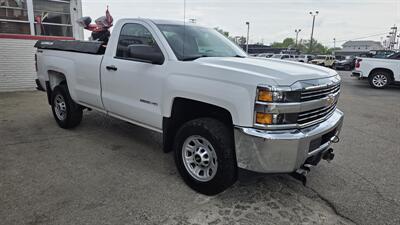 2015 Chevrolet Silverado 2500 Work Truck 2DR REGULAR CAB 4X4   - Photo 4 - Hamilton, OH 45015