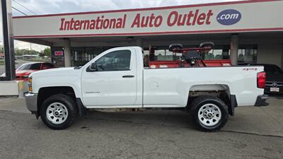 2015 Chevrolet Silverado 2500 Work Truck 2DR REGULAR CAB 4X4   - Photo 2 - Hamilton, OH 45015