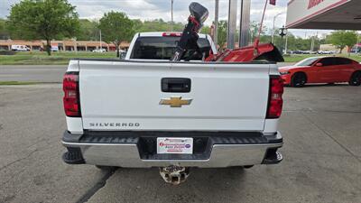 2015 Chevrolet Silverado 2500 Work Truck 2DR REGULAR CAB 4X4   - Photo 7 - Hamilton, OH 45015
