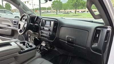 2015 Chevrolet Silverado 2500 Work Truck 2DR REGULAR CAB 4X4   - Photo 22 - Hamilton, OH 45015