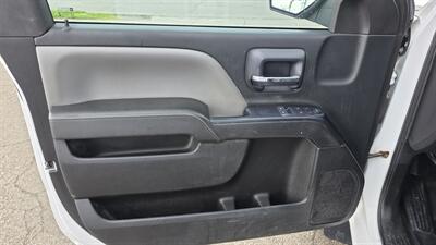 2015 Chevrolet Silverado 2500 Work Truck 2DR REGULAR CAB 4X4   - Photo 19 - Hamilton, OH 45015